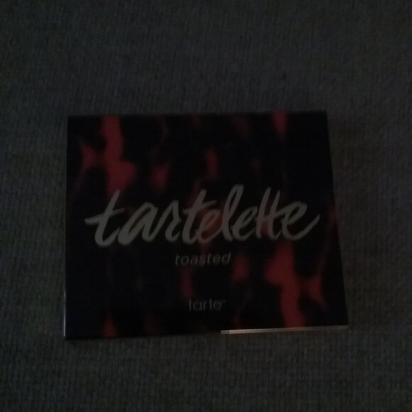 Eyeshadow Palette - Picture 1 of 2